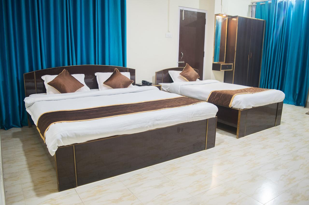 Oyo 11515 The Lily Guest House Шиллонг Экстерьер фото