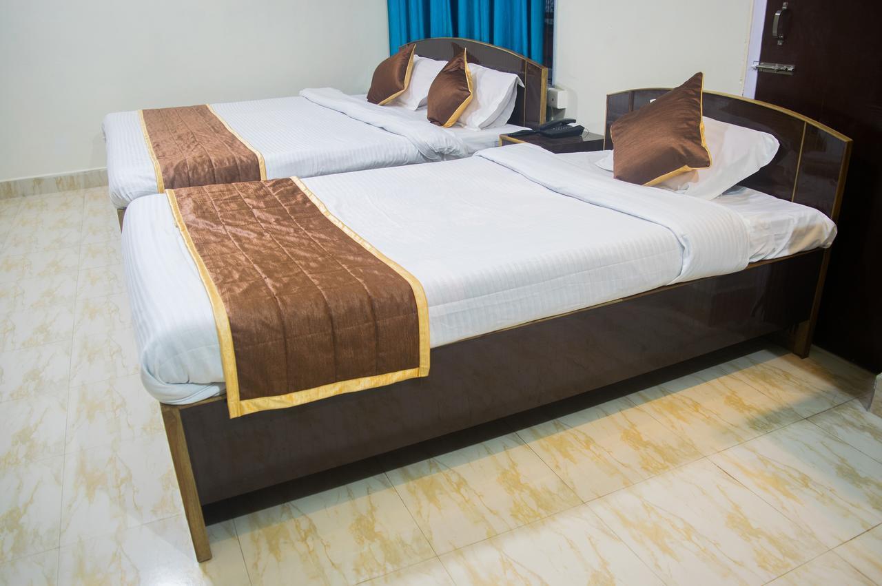 Oyo 11515 The Lily Guest House Шиллонг Экстерьер фото
