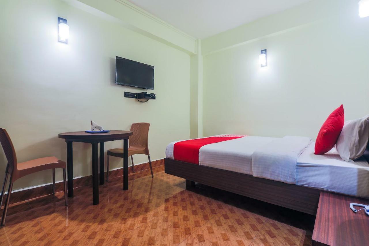 Oyo 11515 The Lily Guest House Шиллонг Экстерьер фото