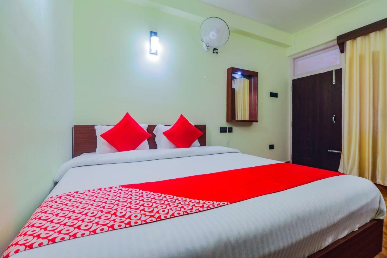 Oyo 11515 The Lily Guest House Шиллонг Экстерьер фото